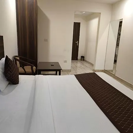 Hotel Samara Kingdom Near Delhi Airport